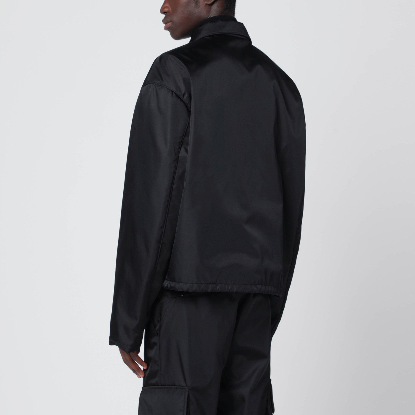 Giacca con zip nera in Re-Nylon