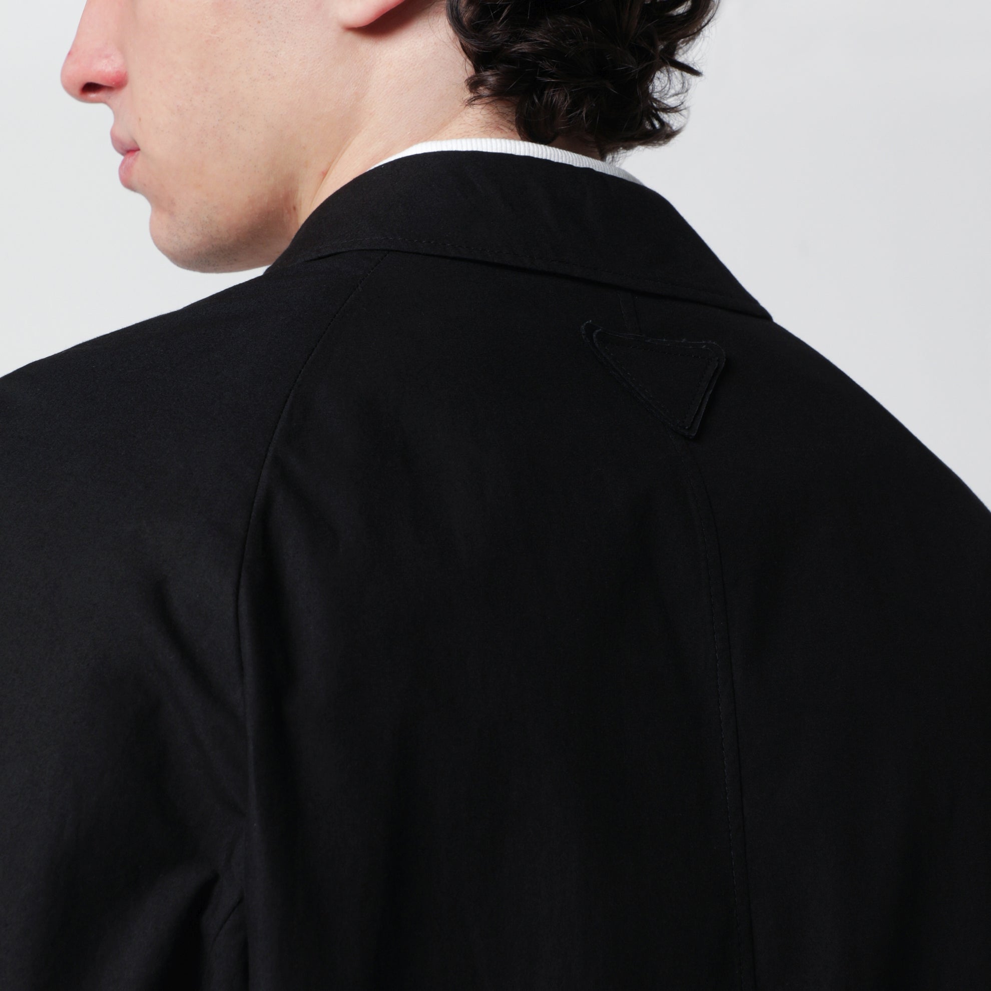Mantel aus schwarzer Baumwolle
