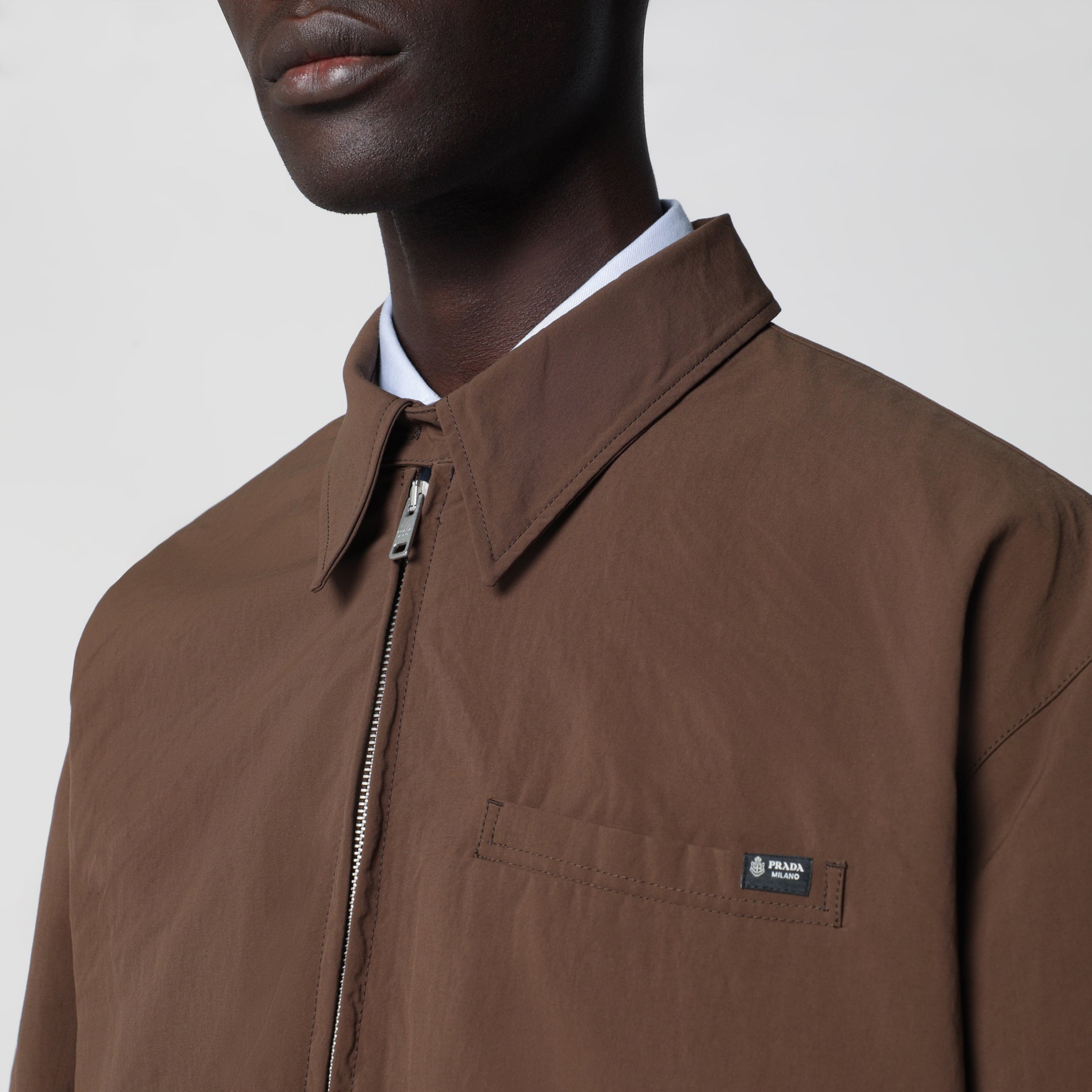 Blouson aus technischem Gewebe in Tabakbraun