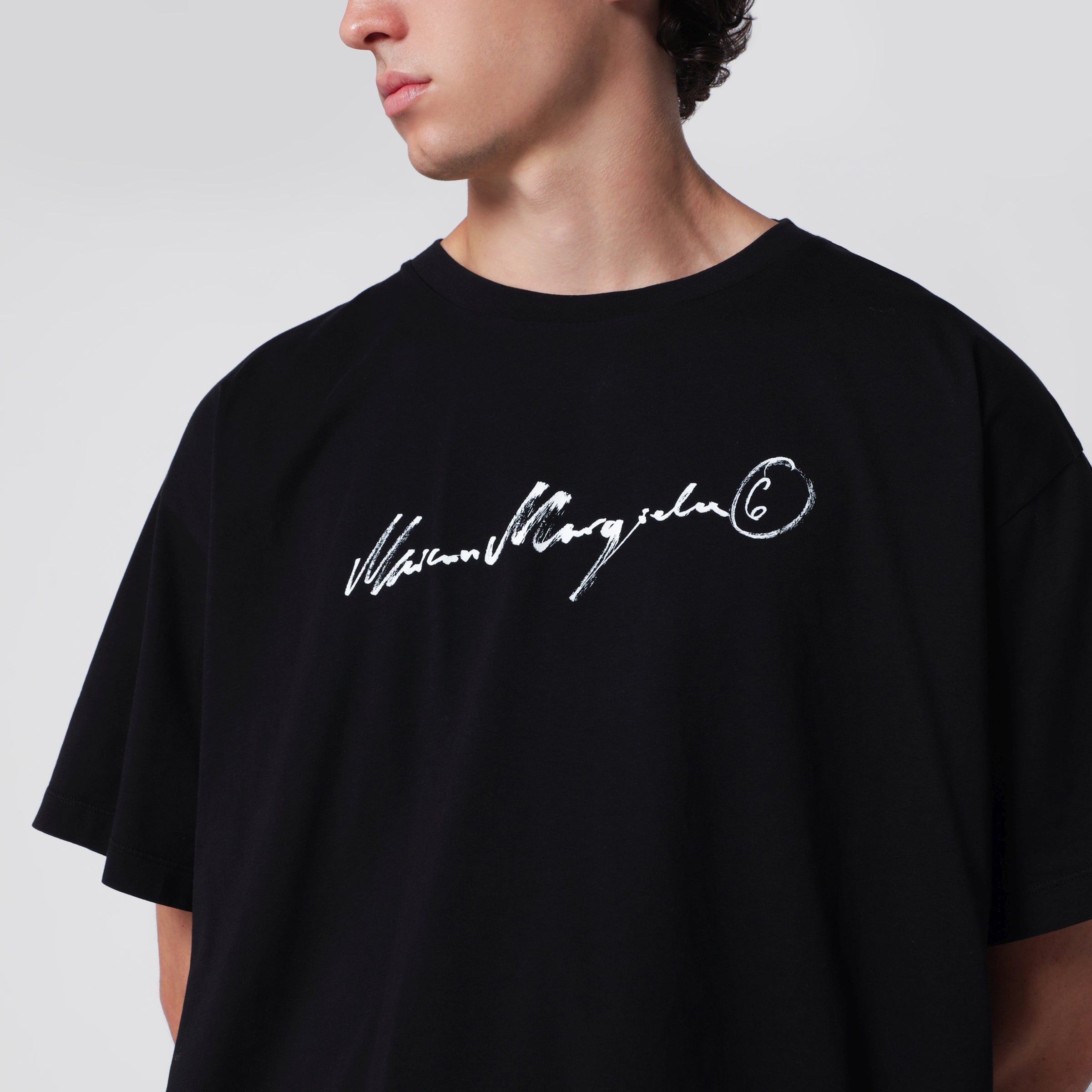 MM6 Maison Margiela Black T-shirt with logo print | TheDoubleF