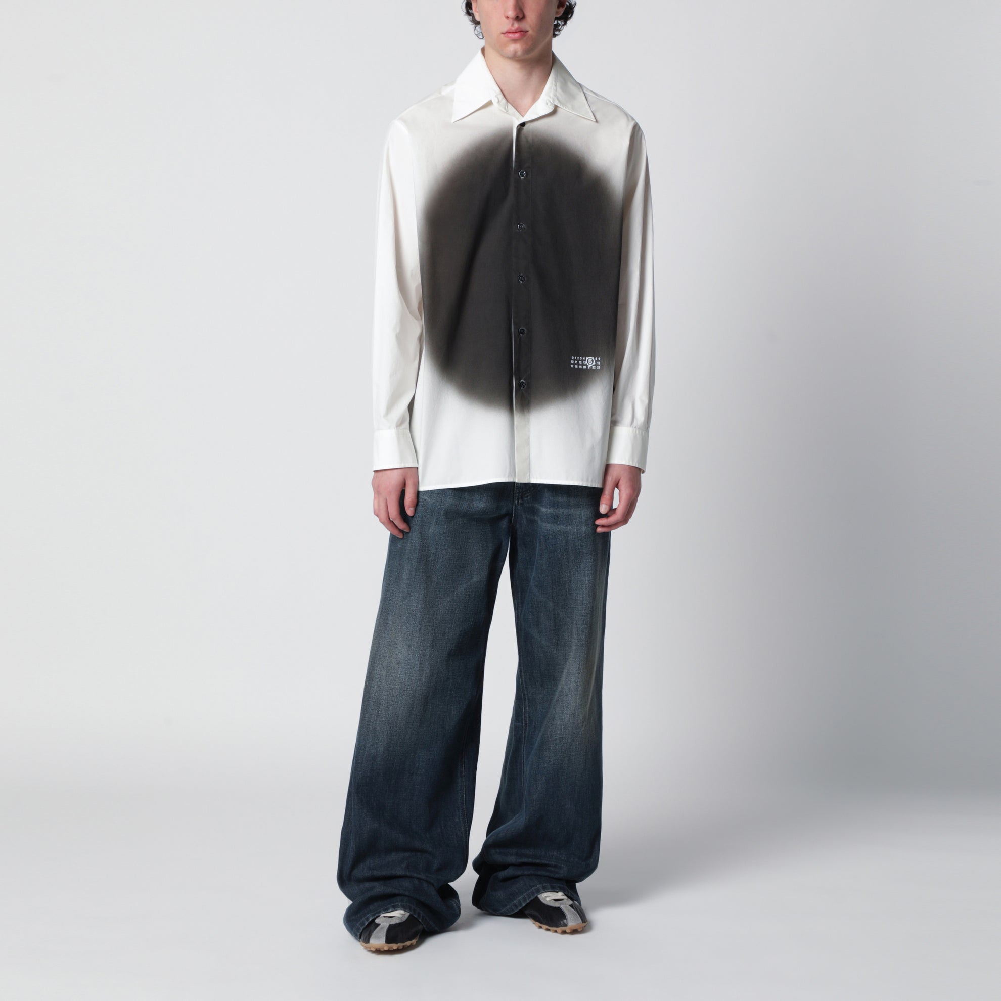 Jeans ampio blu in denim slavato