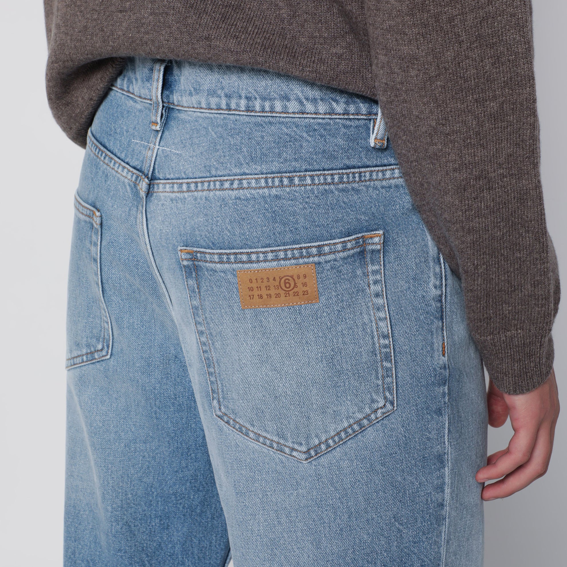 Jeans bootcut in denim chiaro blu
