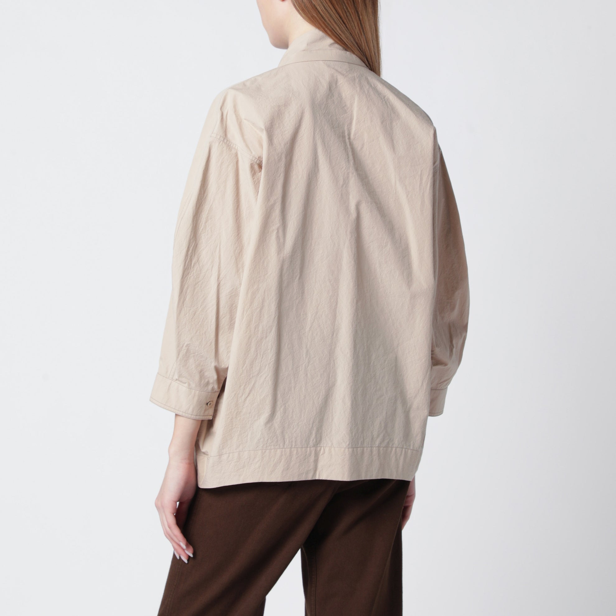 Blusa greige con sciarpa