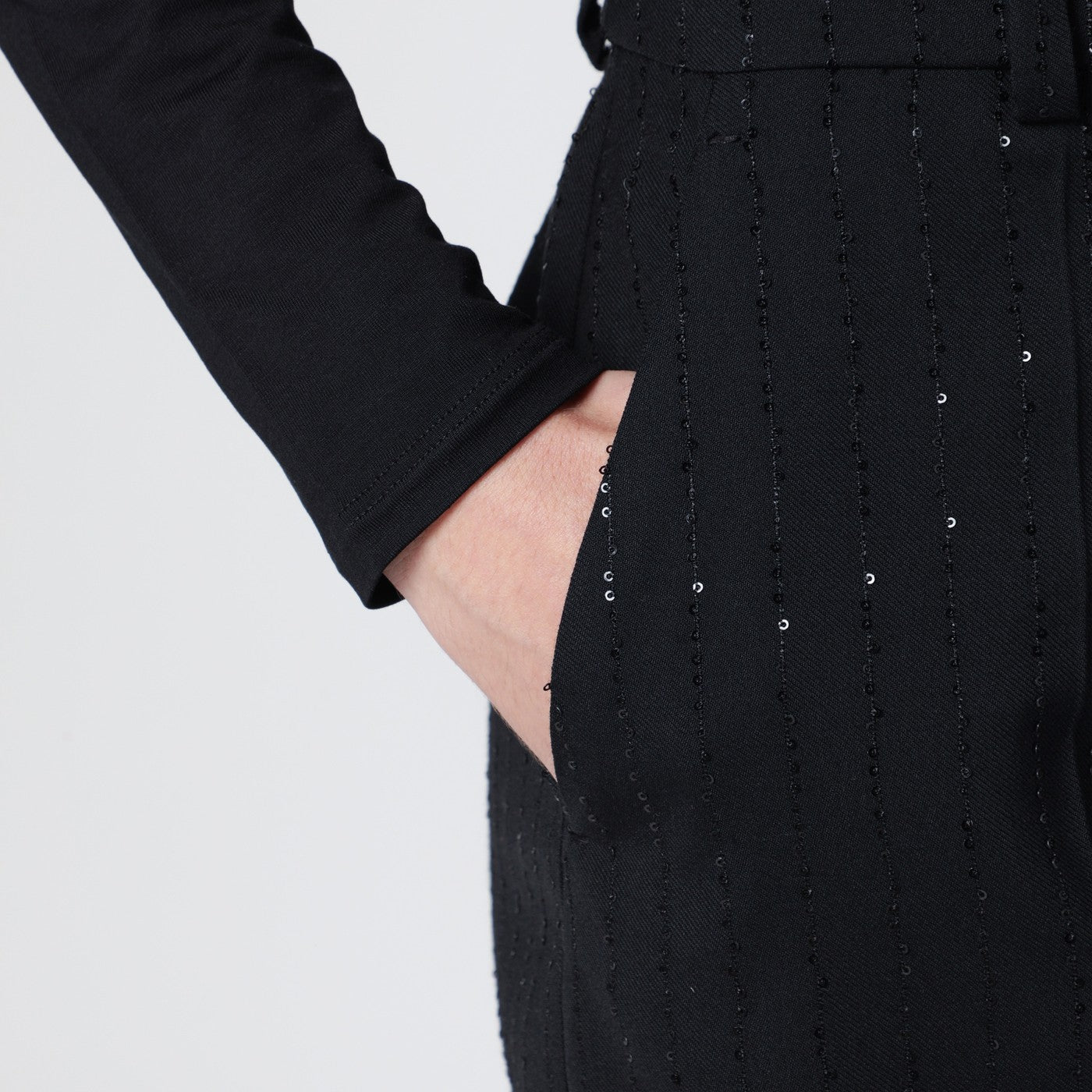 Shorts nero con micro paillette effetto gessato