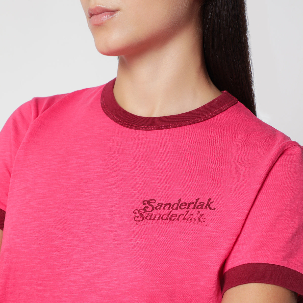 T-shirt a coste a contrasto in cotone