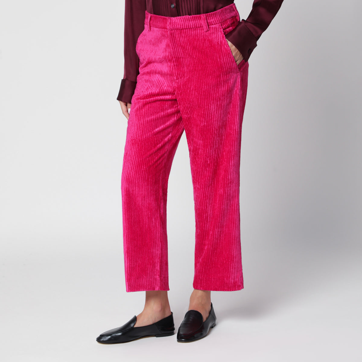 Pantaloni cropped Cadillac rosa in velluto a coste