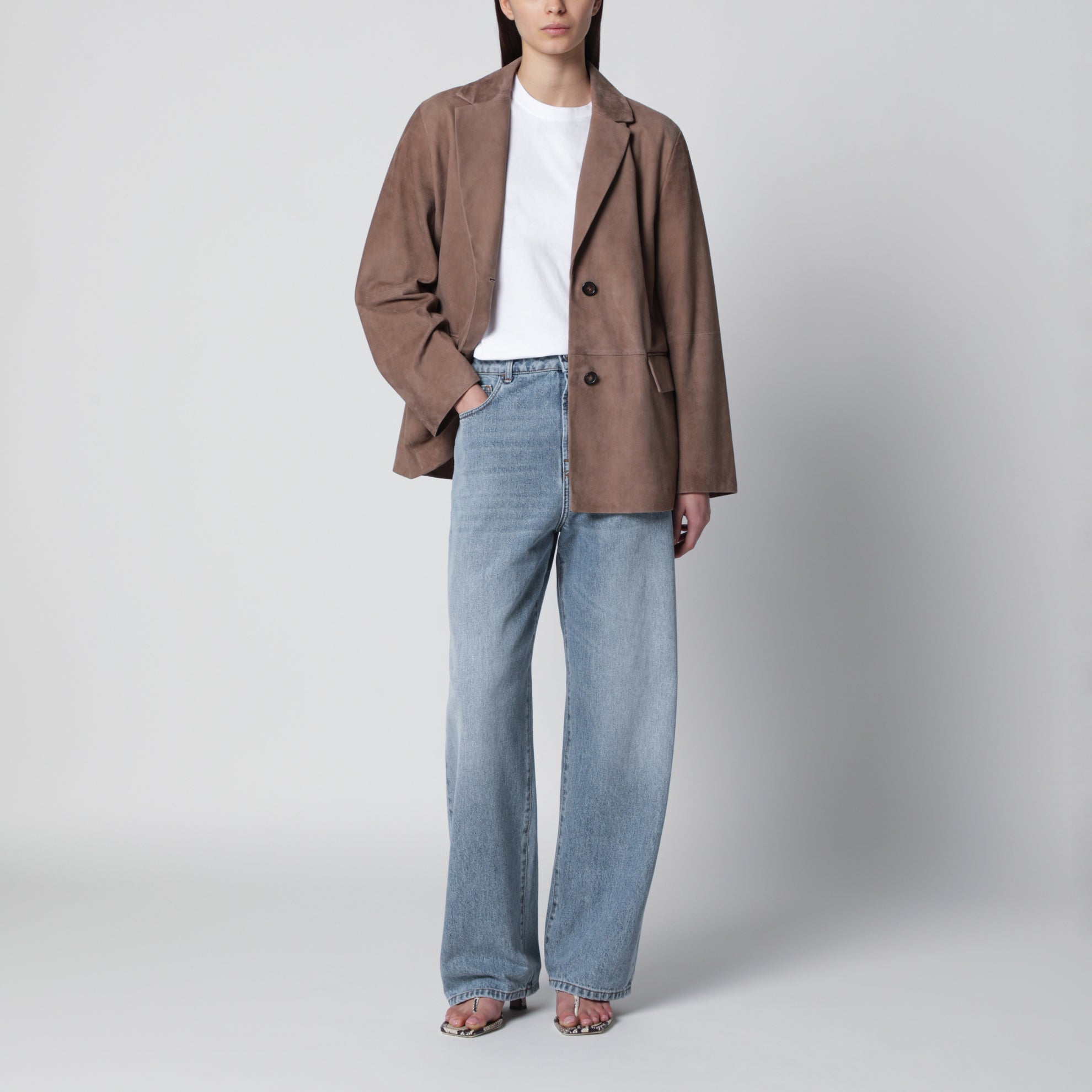 Single-breasted hazelnut suede jacket