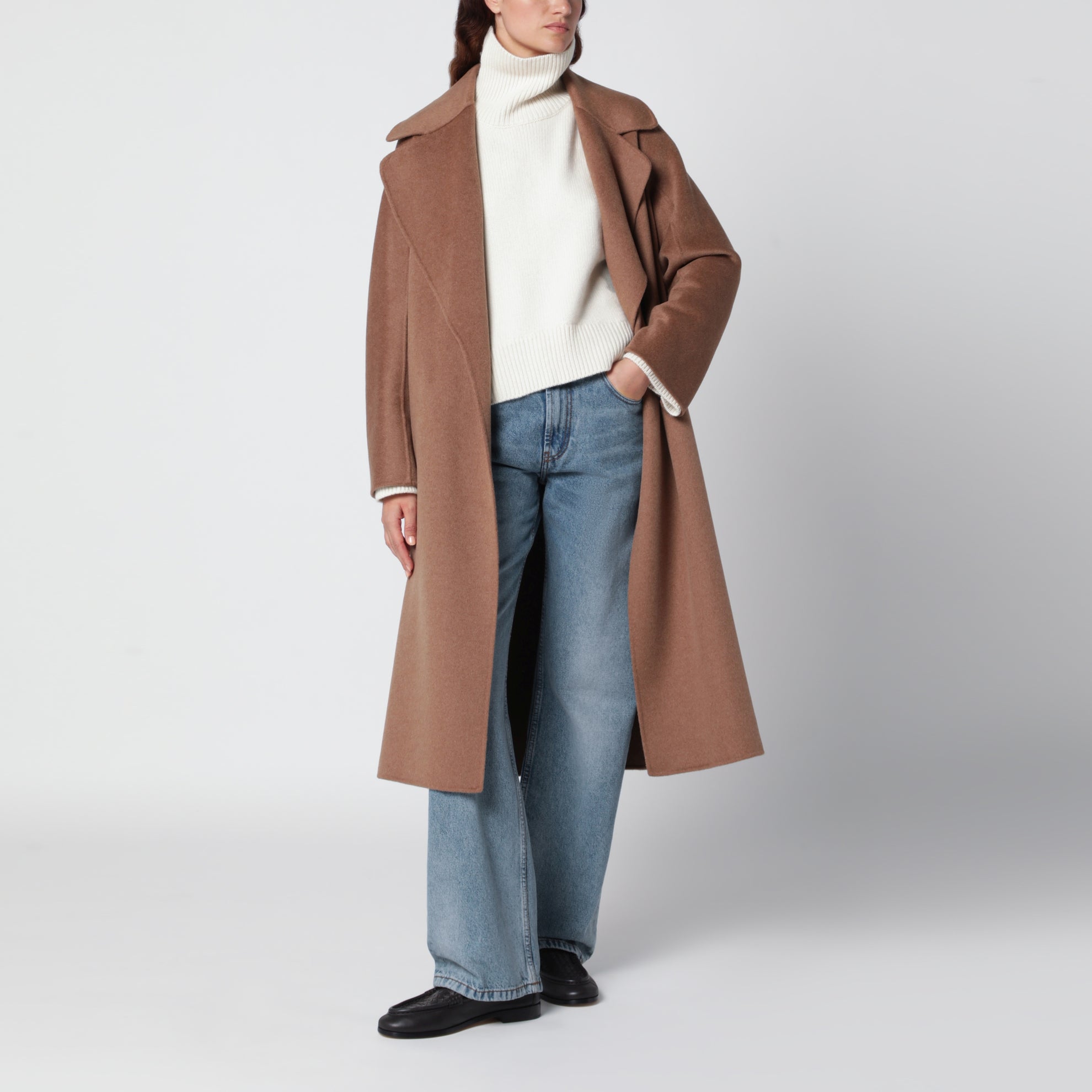 Cappotto midi color cammello in lana e cachemire