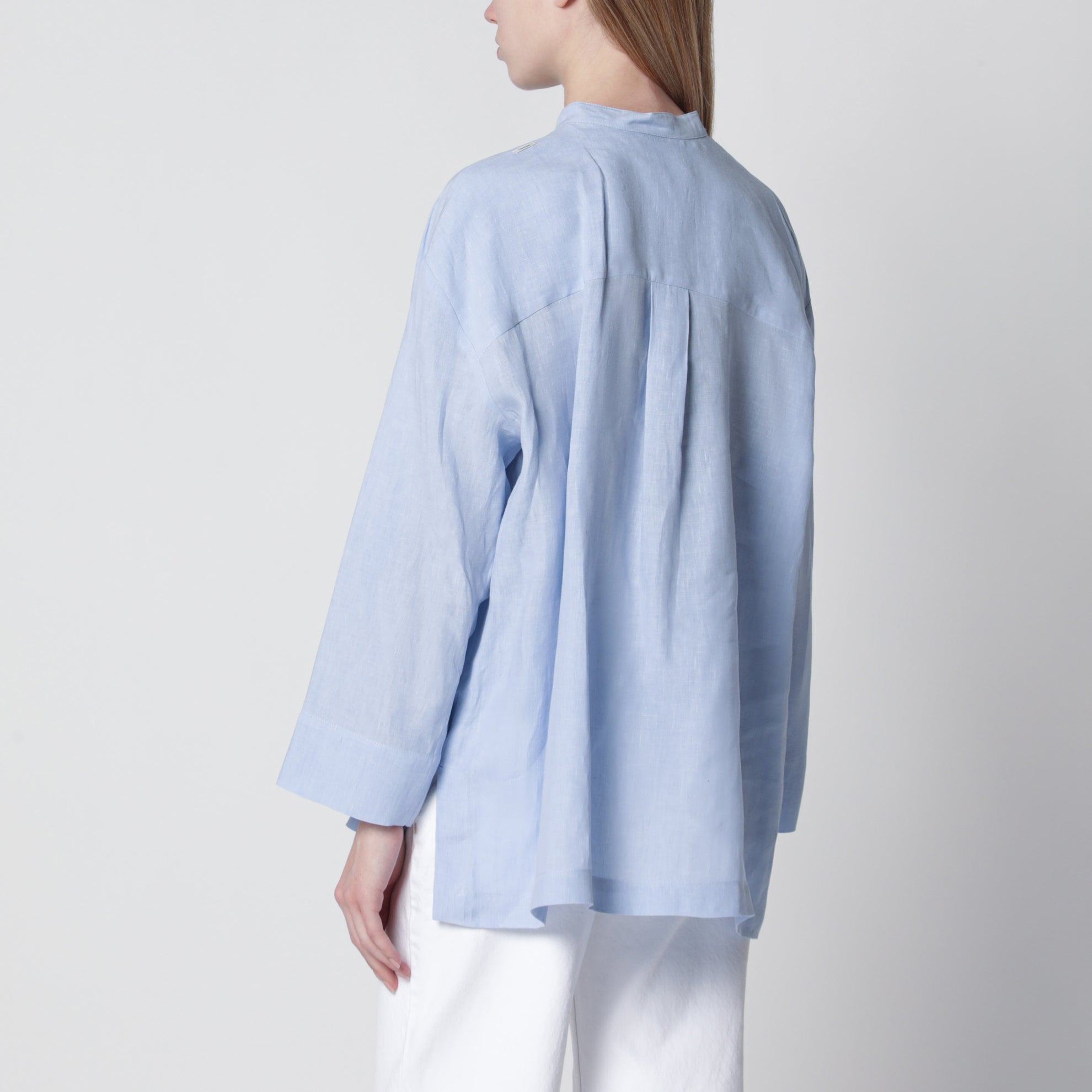 Camicia in lino azzurro chiaro con colletto alla coreana