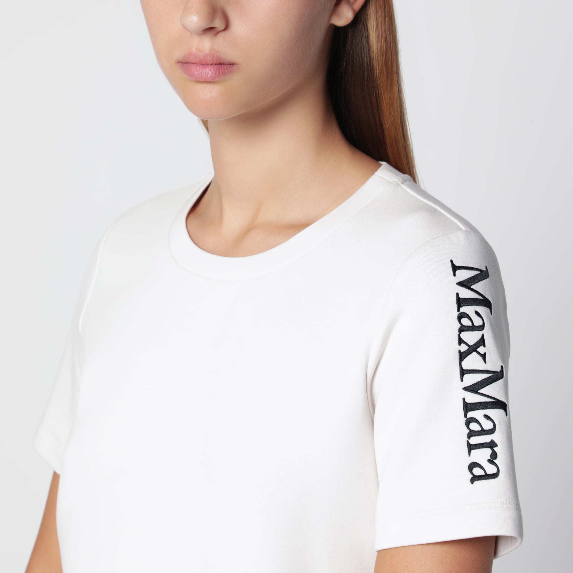 Écru Baumwollmisch-T-Shirt mit gesticktem Logo