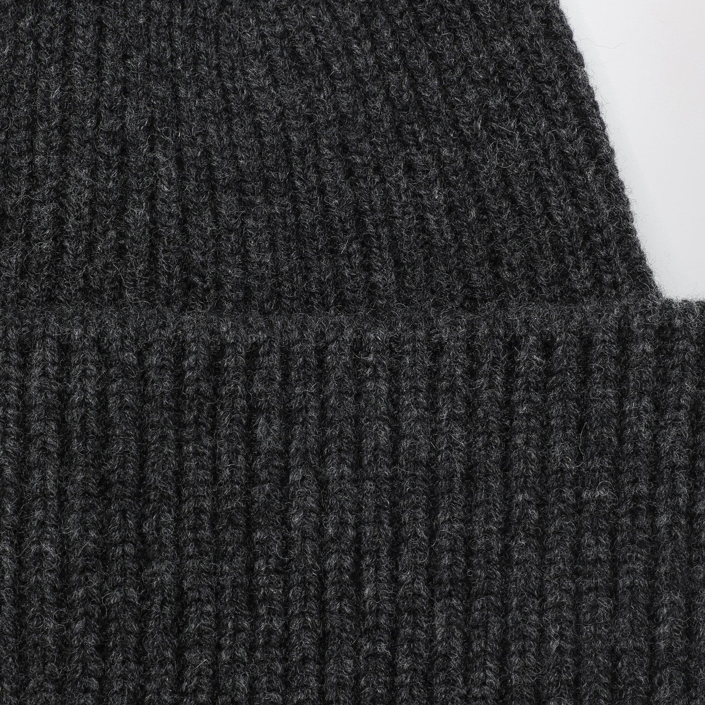 Anthracite wool and cashmere beanie
