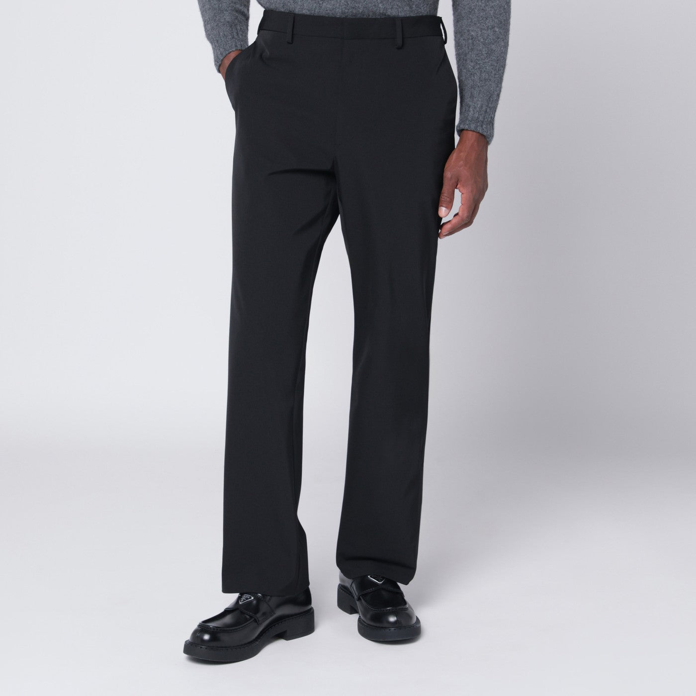 Schwarze Hose aus Techno-Stretch