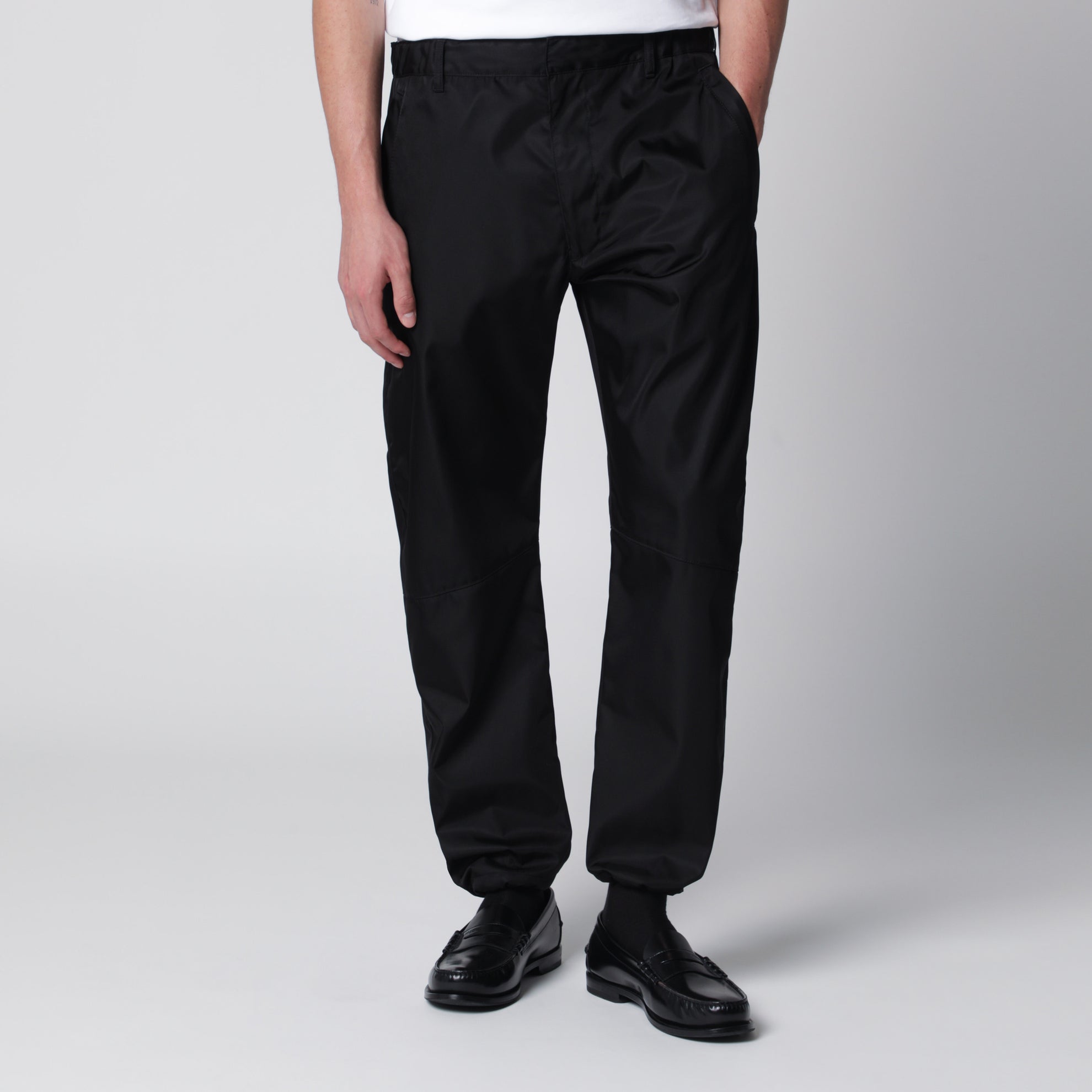 Schwarze Hose aus Re-Nylon