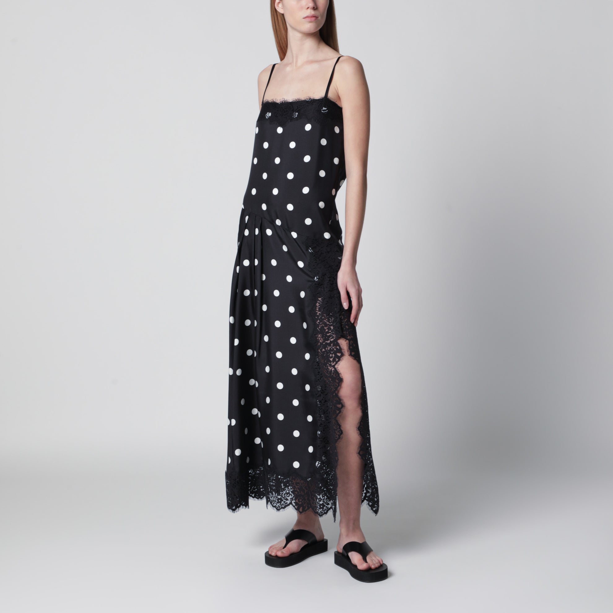Langes Seidentwillkleid mit Spitze in Schwarz