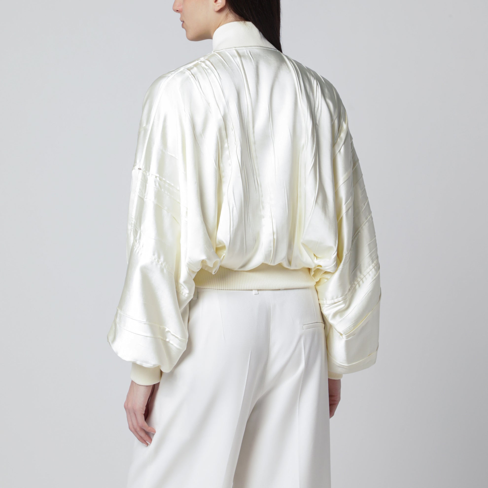 Bomber ivoire en satin plissé