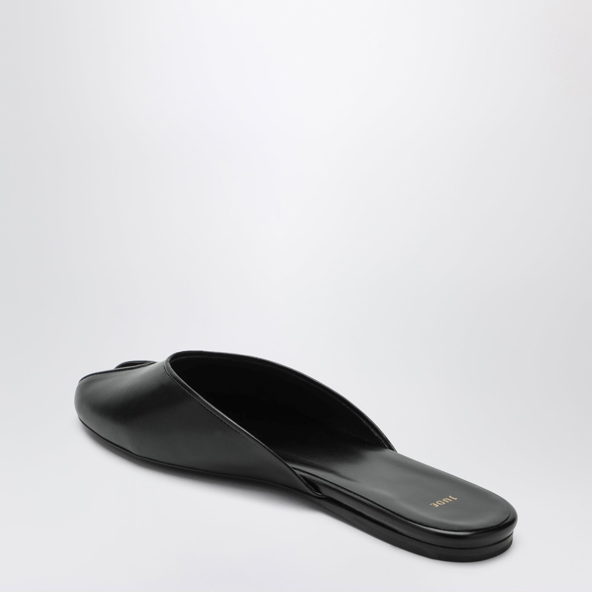 Date low sabot in black leather