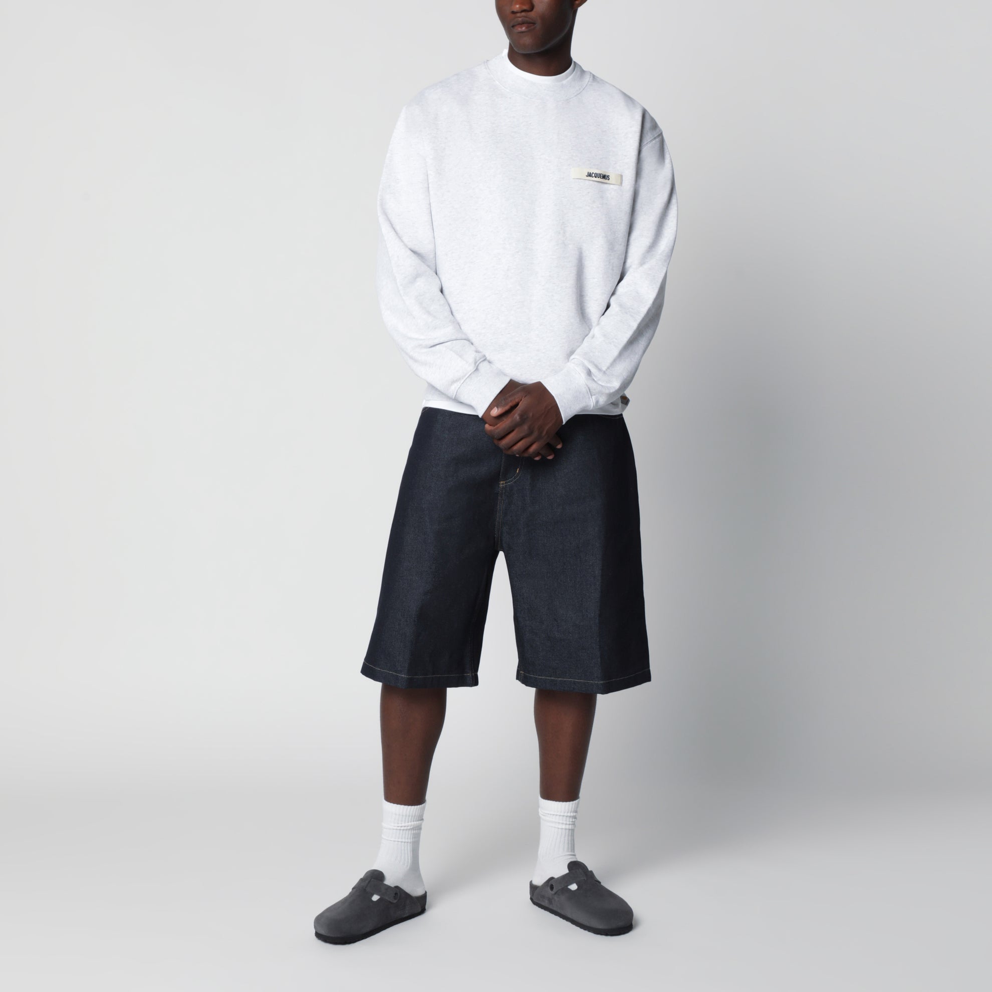 Sweat à col rond gris avec logo en gros-grain