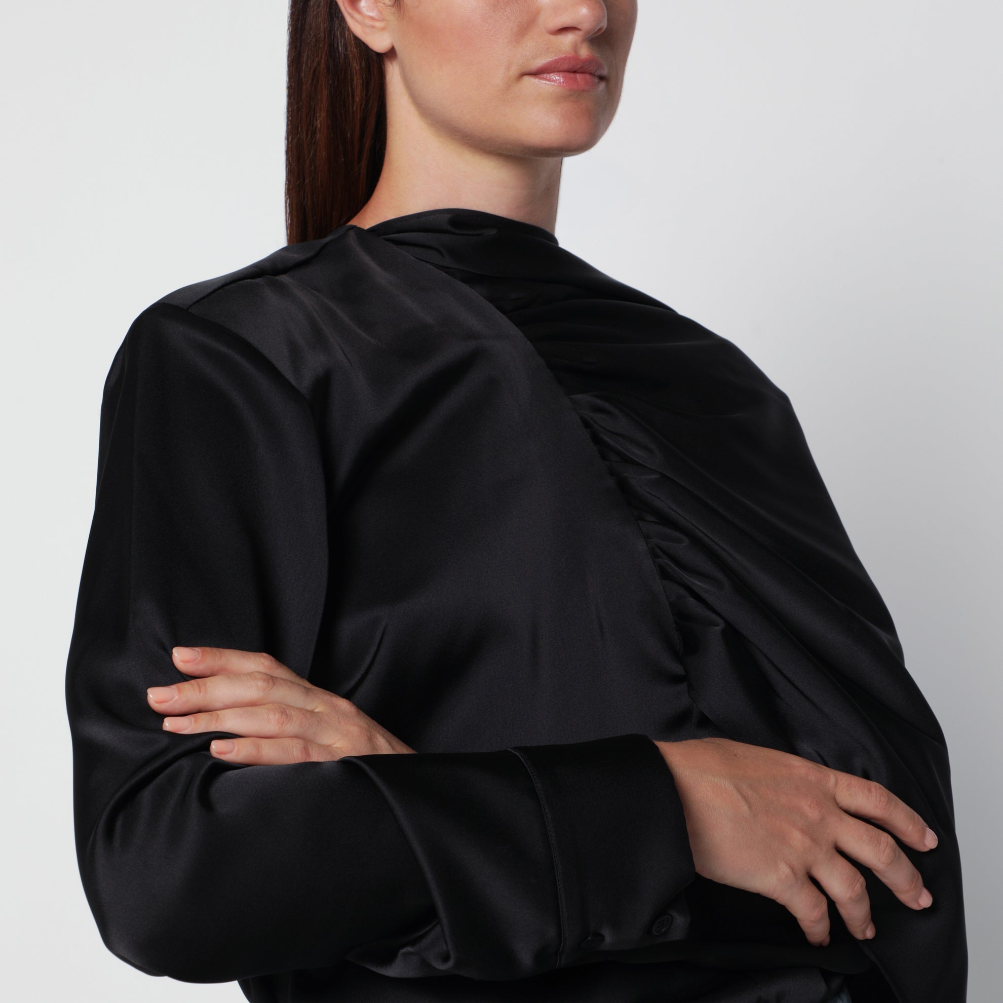 Schwarze Koa Bluse aus drapiertem Satin