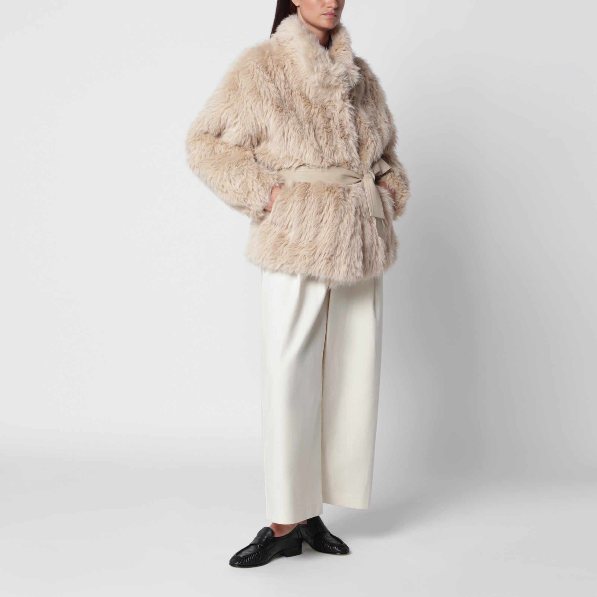 Ilaria beige Kunstpelzjacke