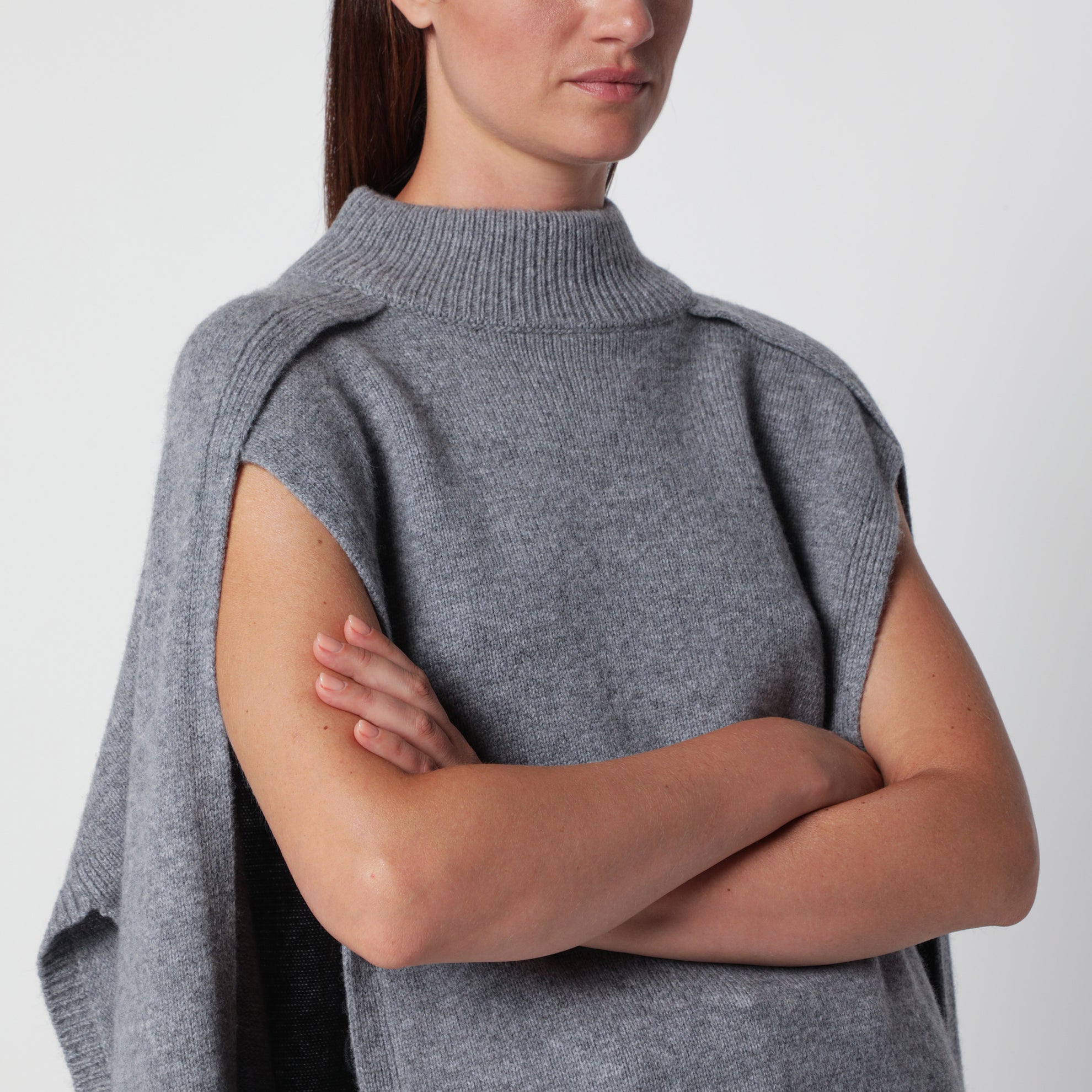 Pull Noa gris avec manches effet cape