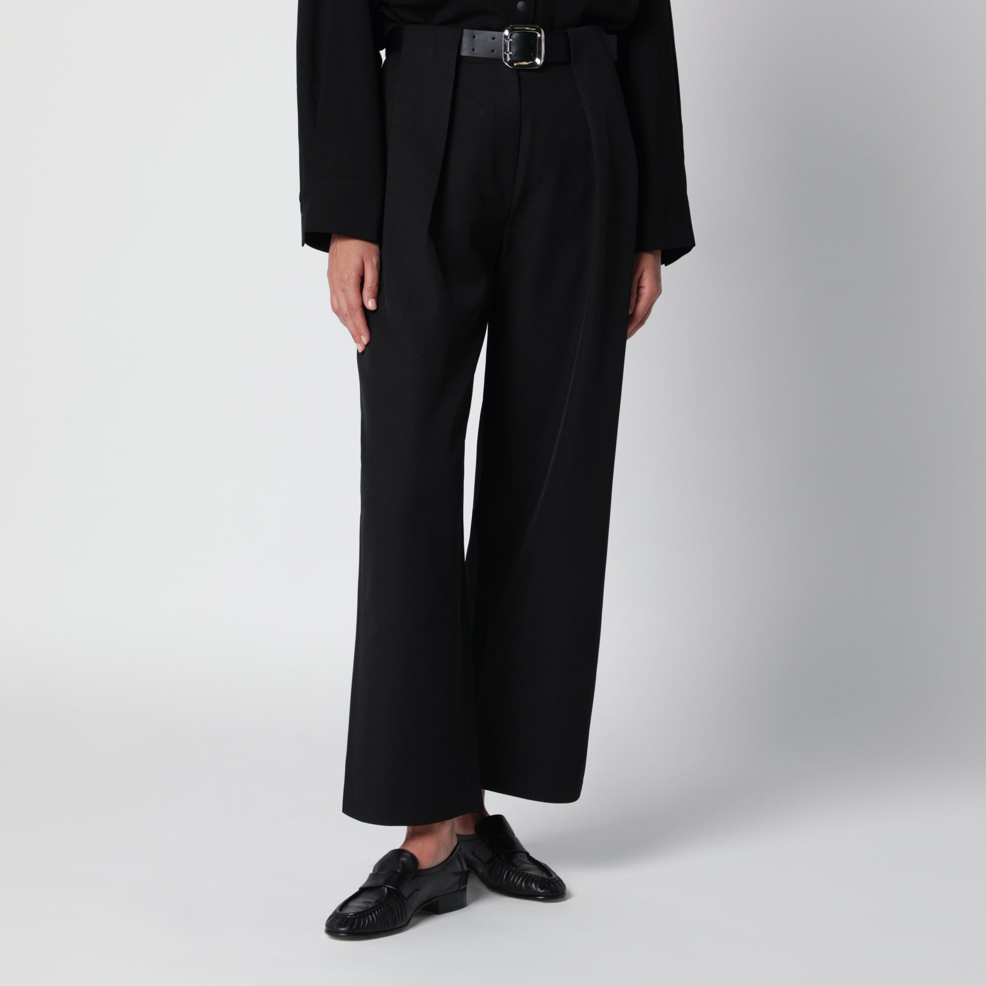 Matteo black trousers with belt
