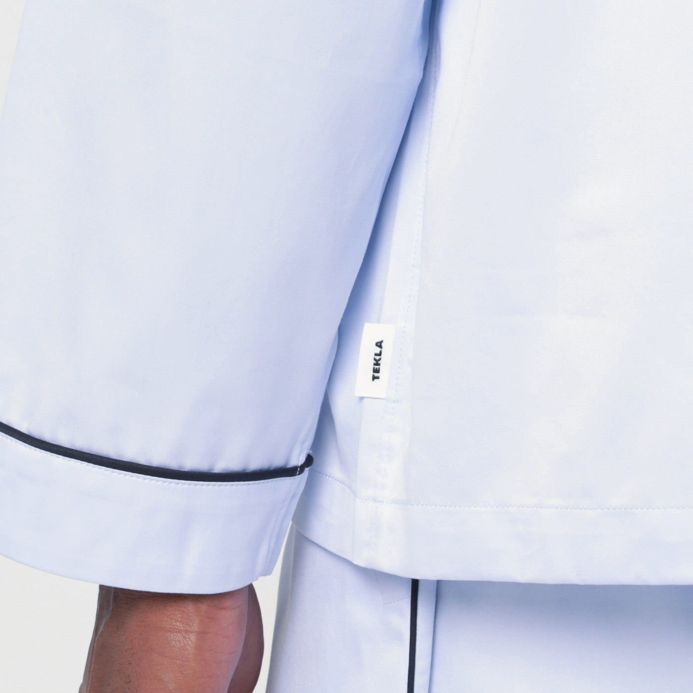 Hellblaues Pyjamahemd