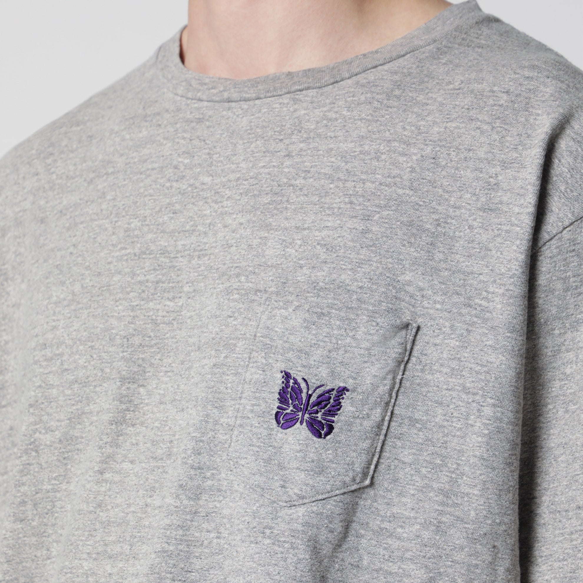 T-shirt gris en coton avec broderie
