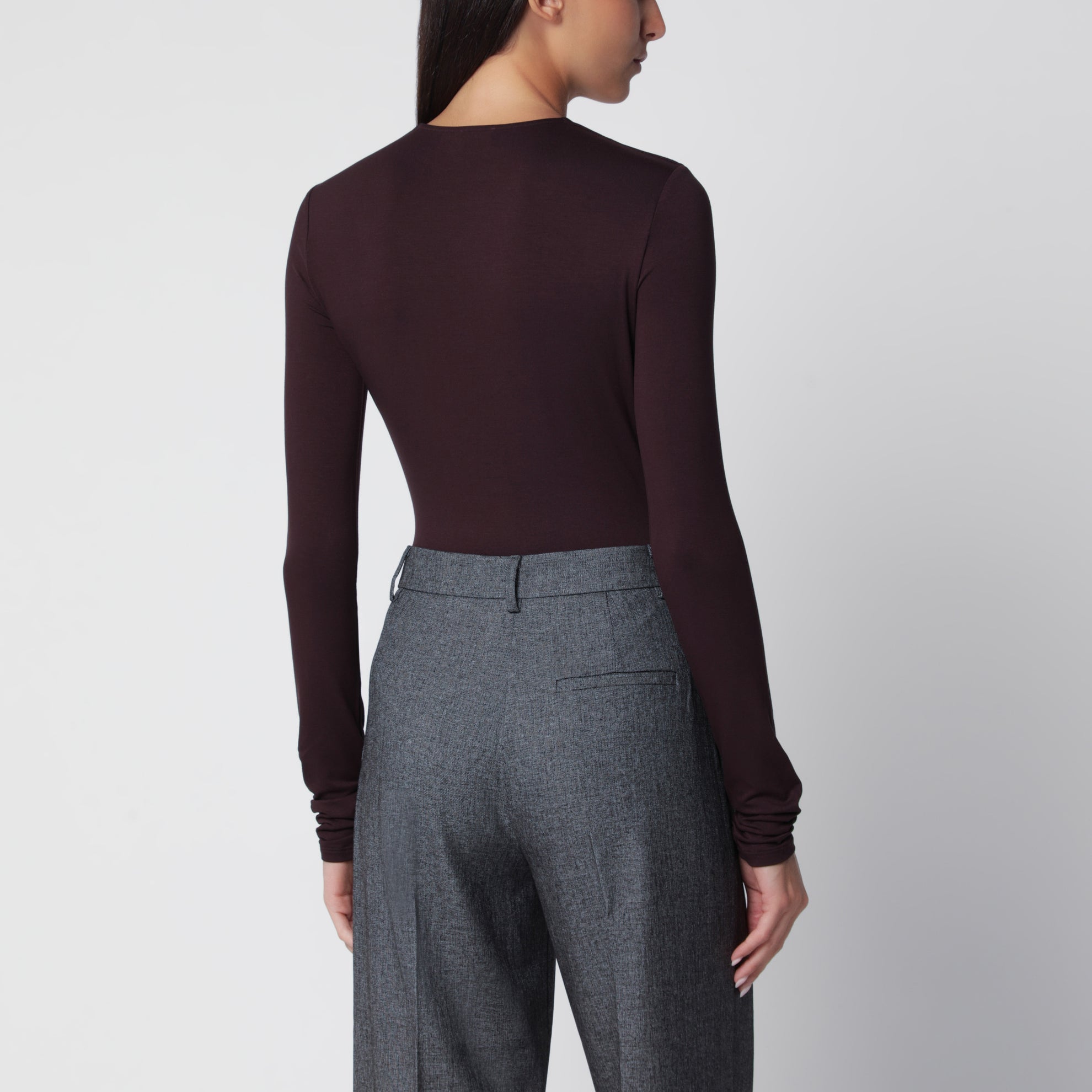 Deep neckline rouge noir stretch jersey bodysuit