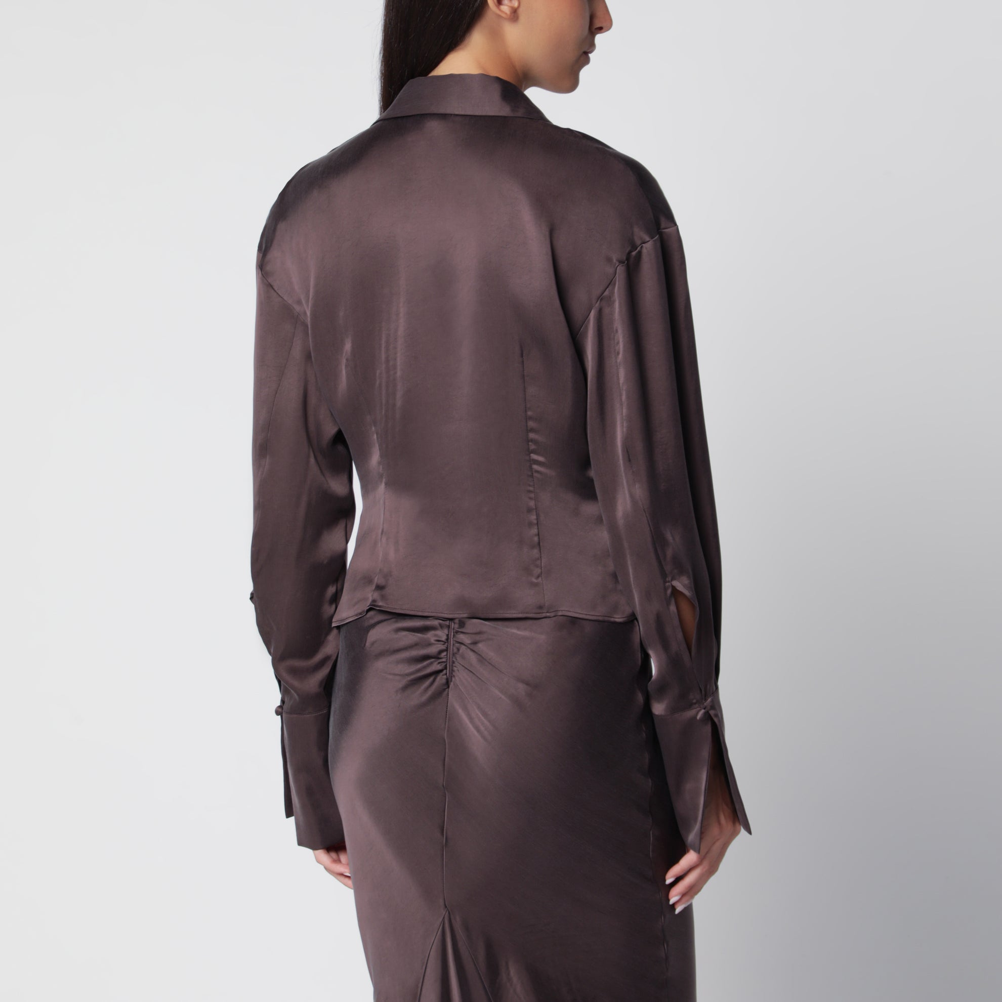 Camicia con scollo profondo rouge noir in raso