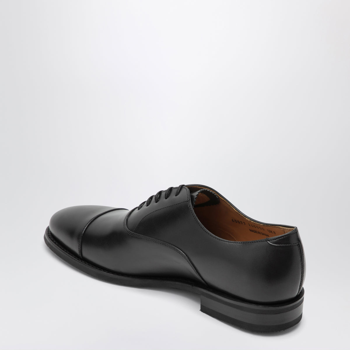 Black The Oxford shoes in smooth leather
