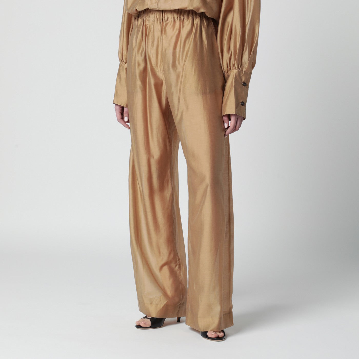 Dora-Hose aus leichter Musselin in Nude