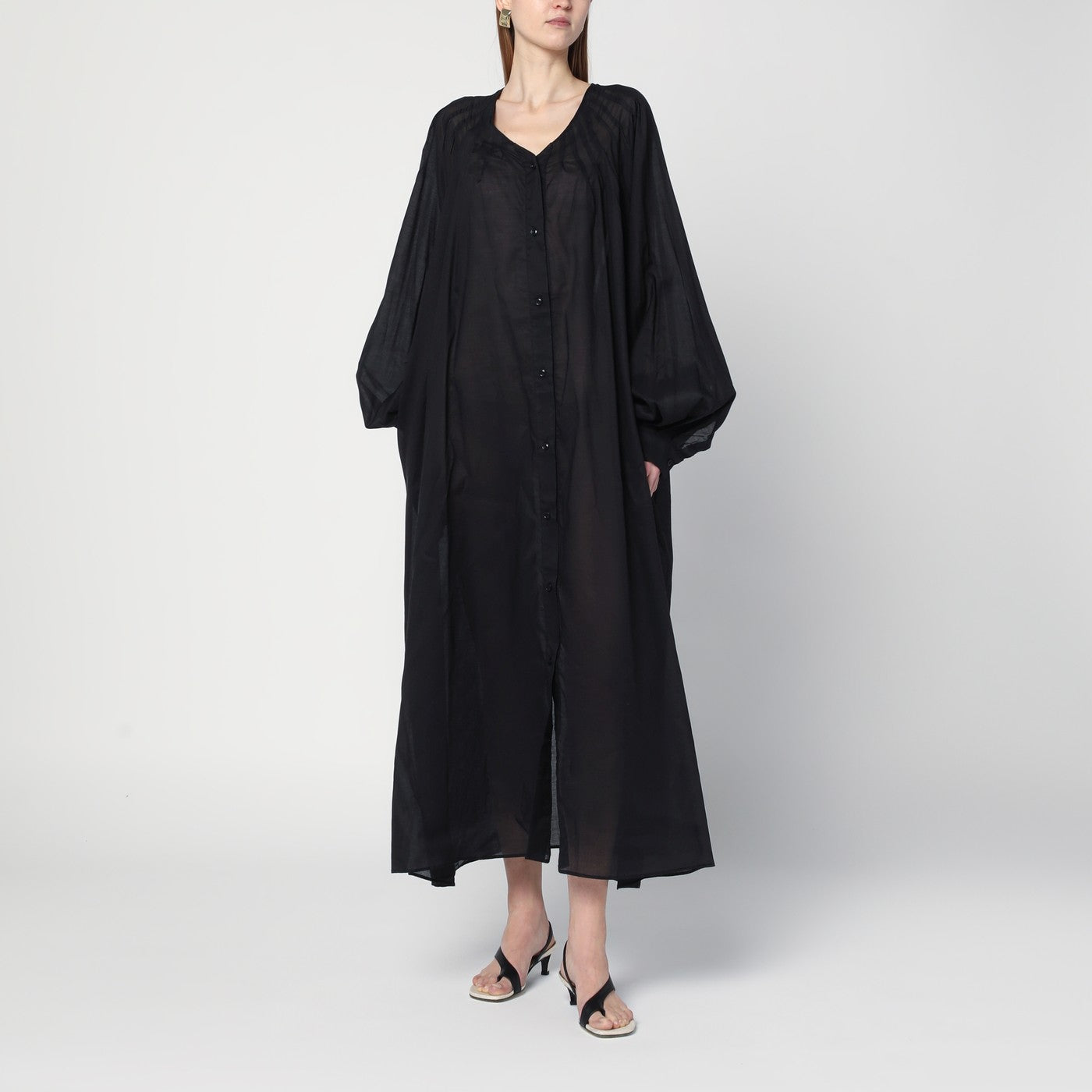 Loose black dress in cotton