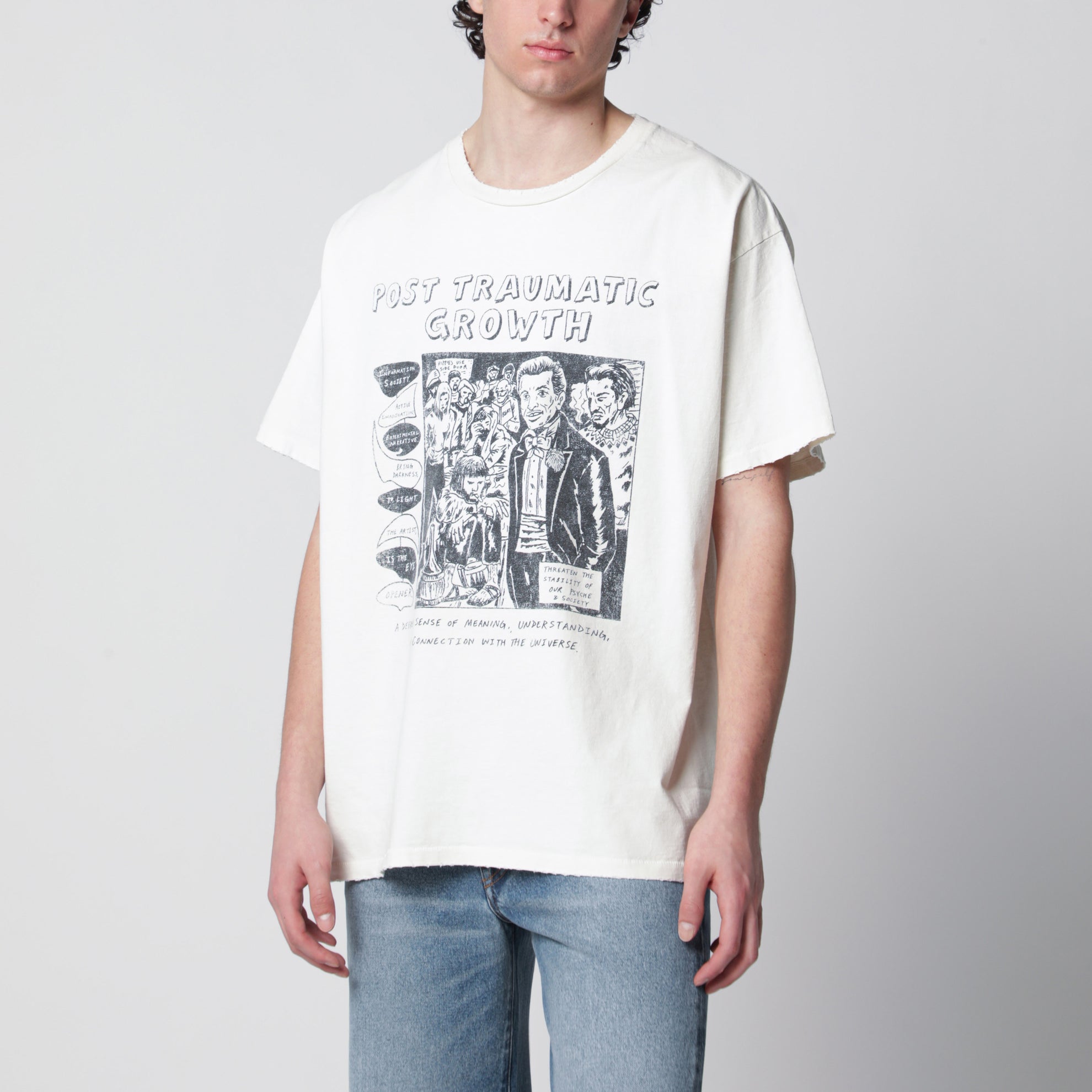 Elfenbeinfarbenes „Post Traumatic Growth“-T-Shirt