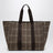 Braune Traversée L Tote Bag mit Tartan-Muster