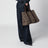 Braune Traversée L Tote Bag mit Tartan-Muster