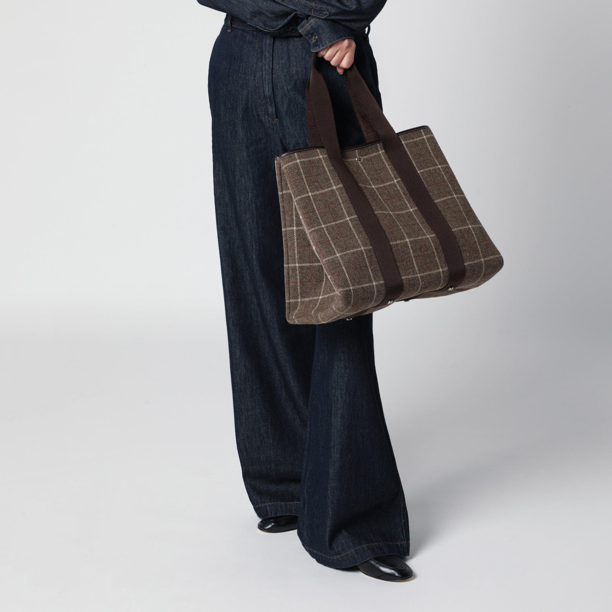 Brown tartan Traversée L tote bag