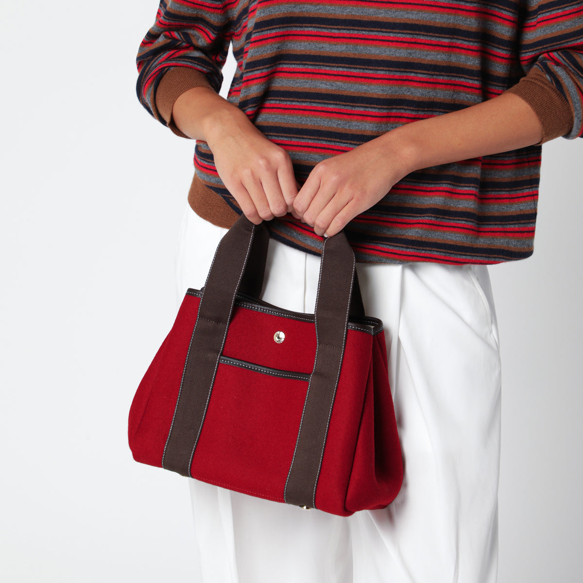 Traversée M Pocket red flannel bag