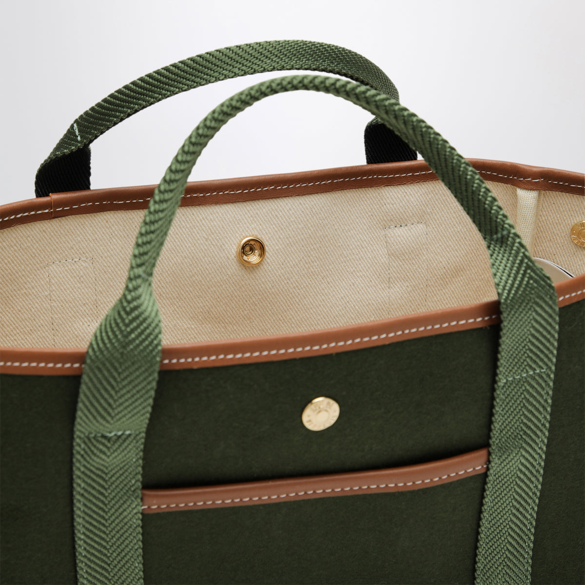 Borsa tote Traversée S verde oliva in feltro