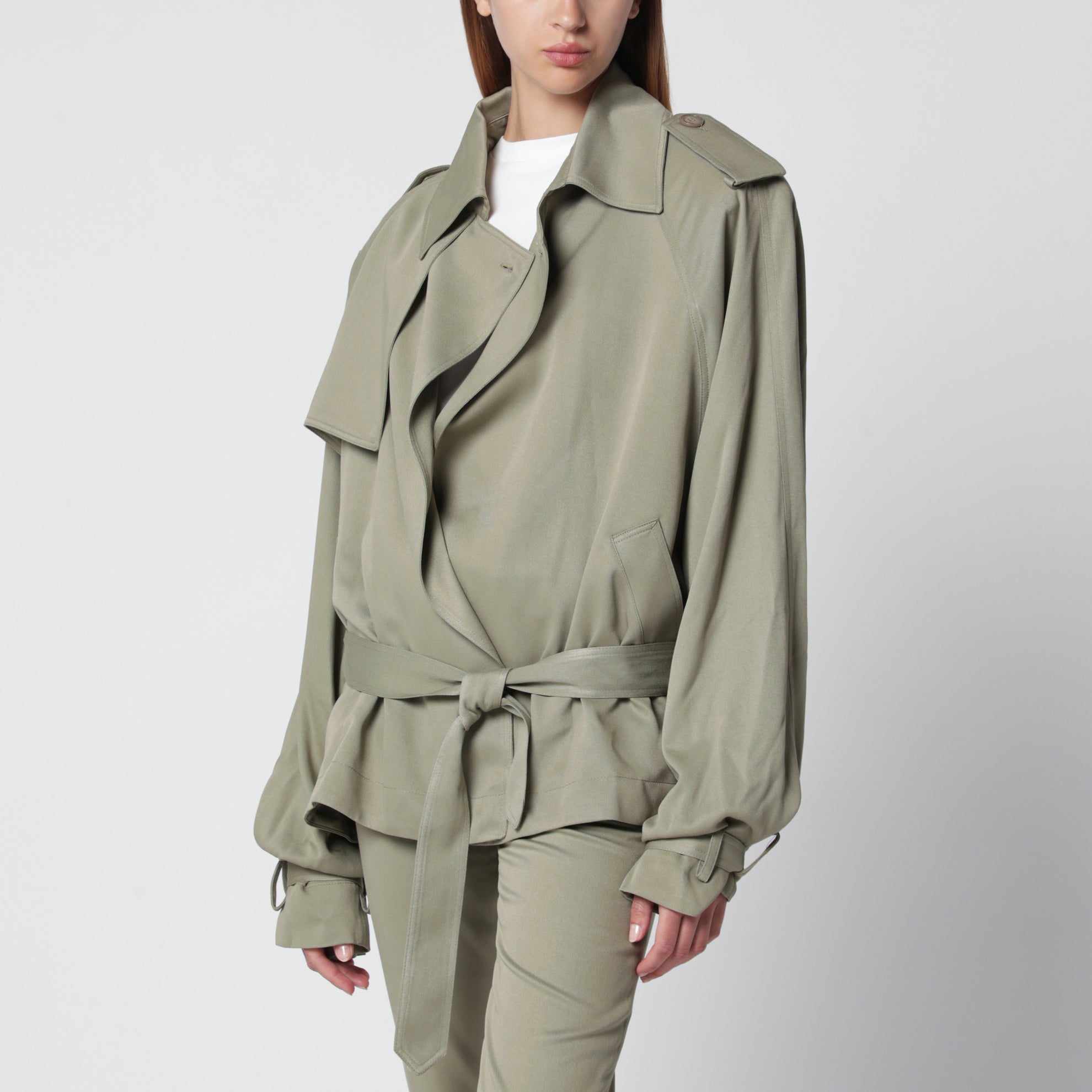 Elva short fluid trench coat in sage green viscose