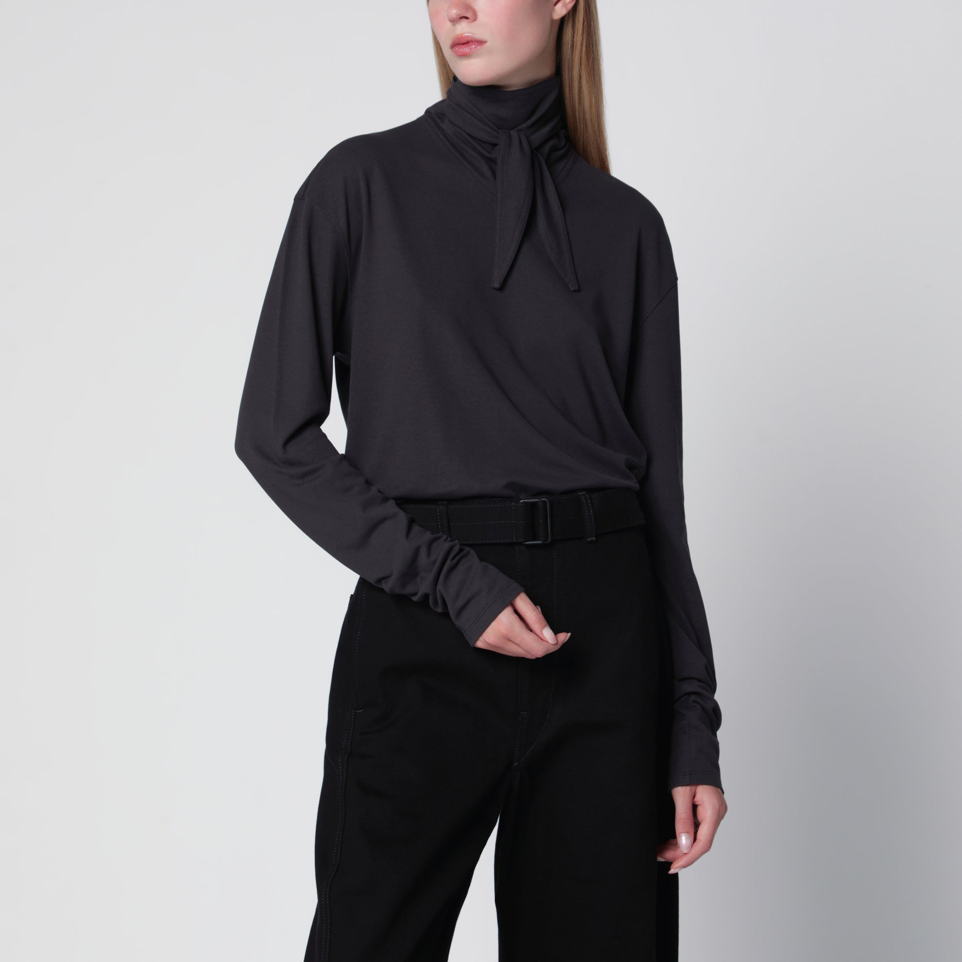 Dunkelgrauer Langarmpullover mit Schaldetail