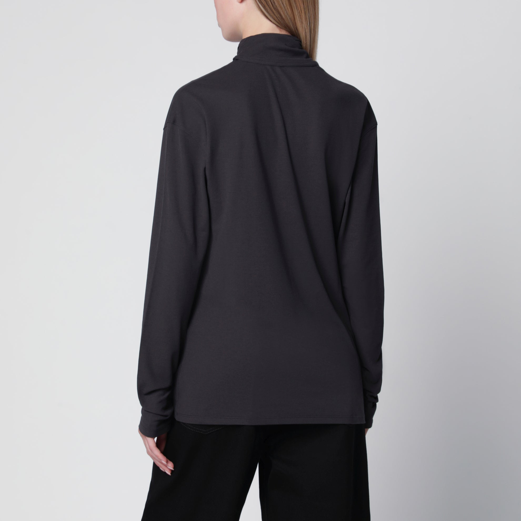 Dunkelgrauer Langarmpullover mit Schaldetail