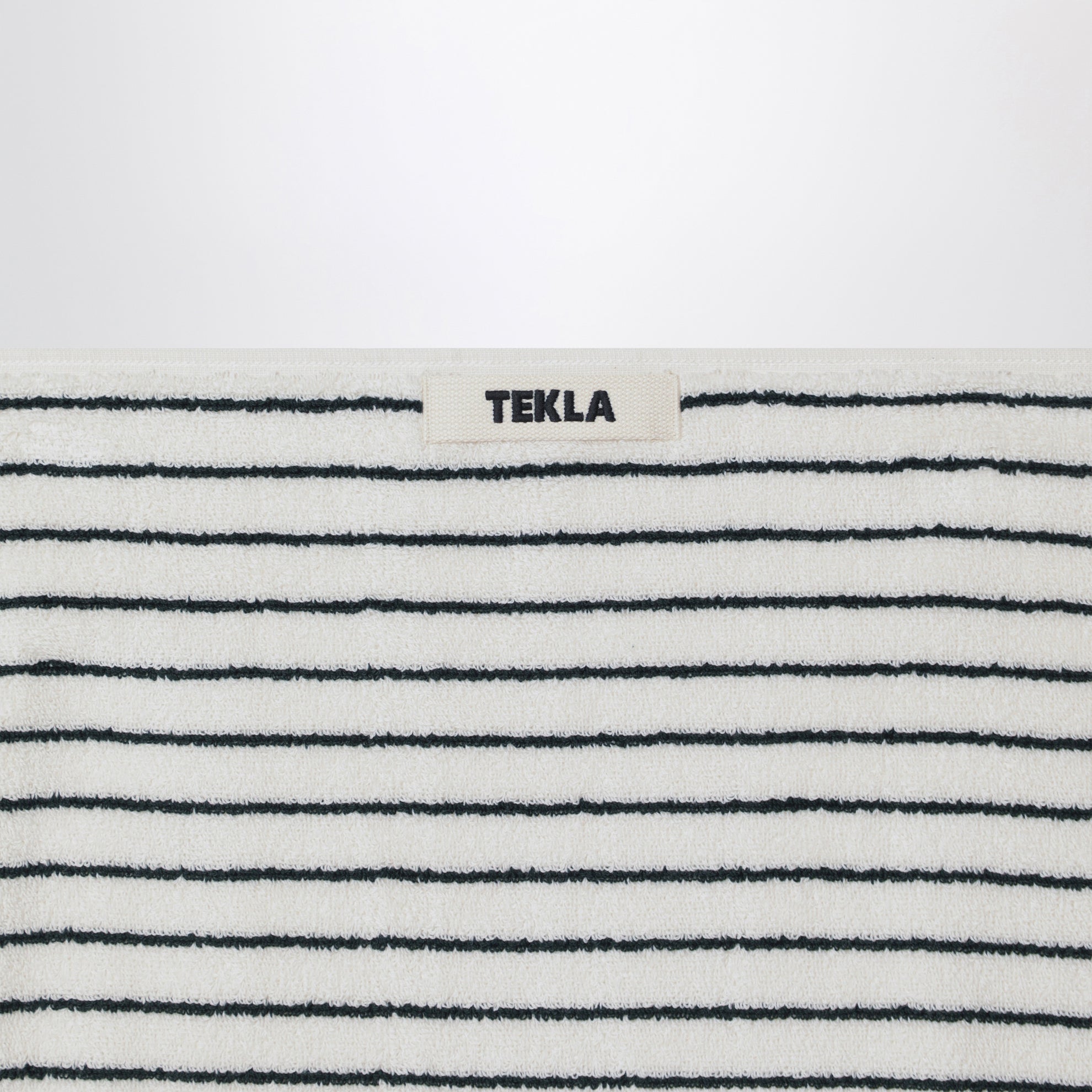 White striped towel 50x90
