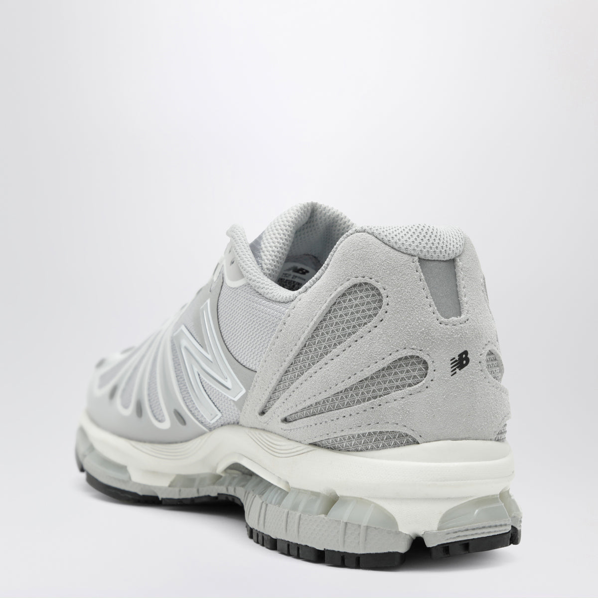 Sneaker Abzorb 1890 grigie e argento