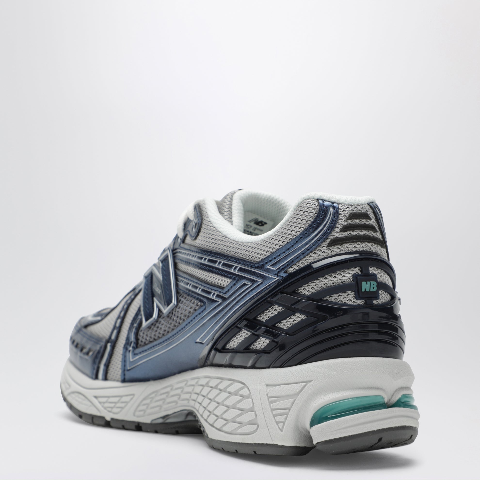 1906R Navy/Raincloud Sneakers