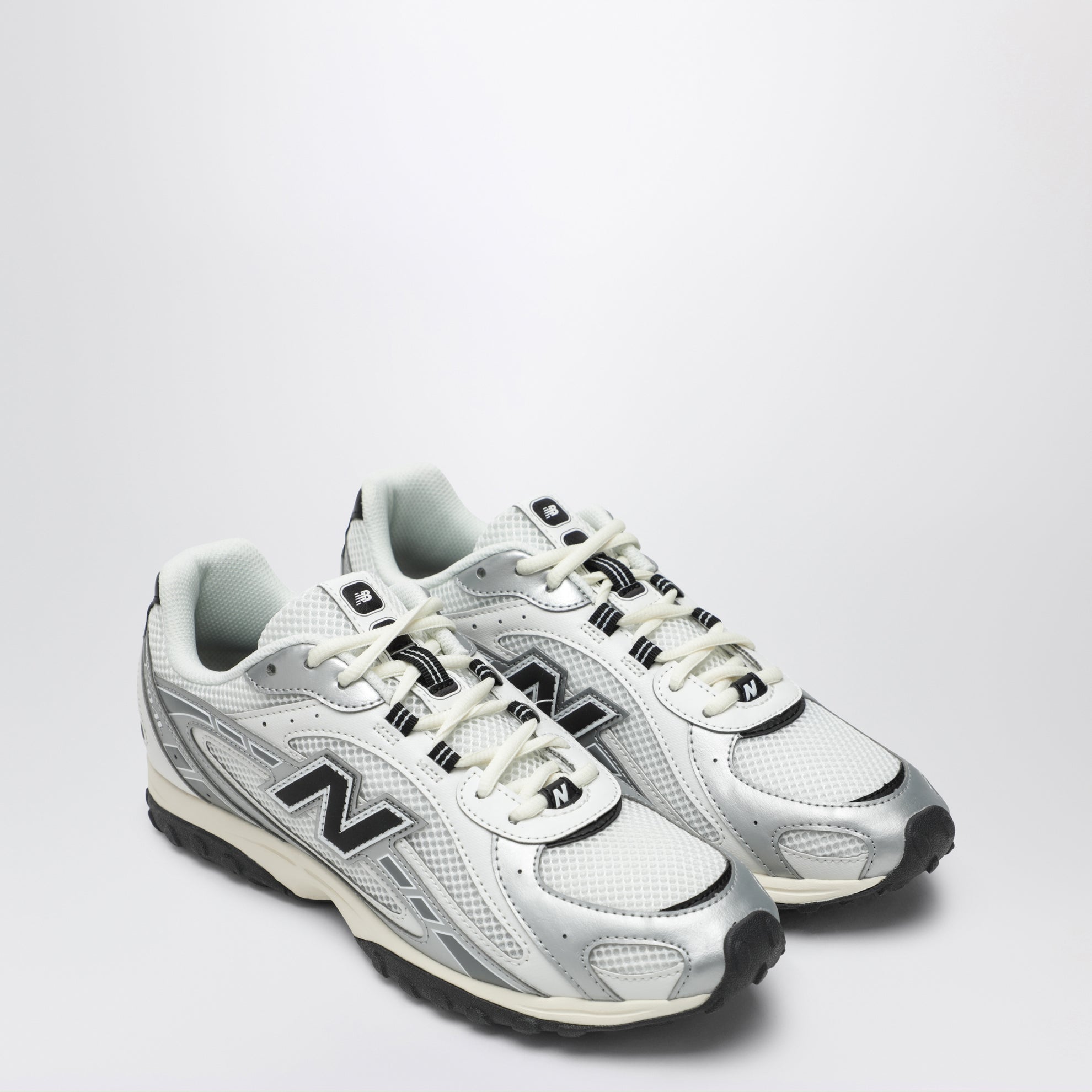 Sneakers 204L White/ Black/ Silver