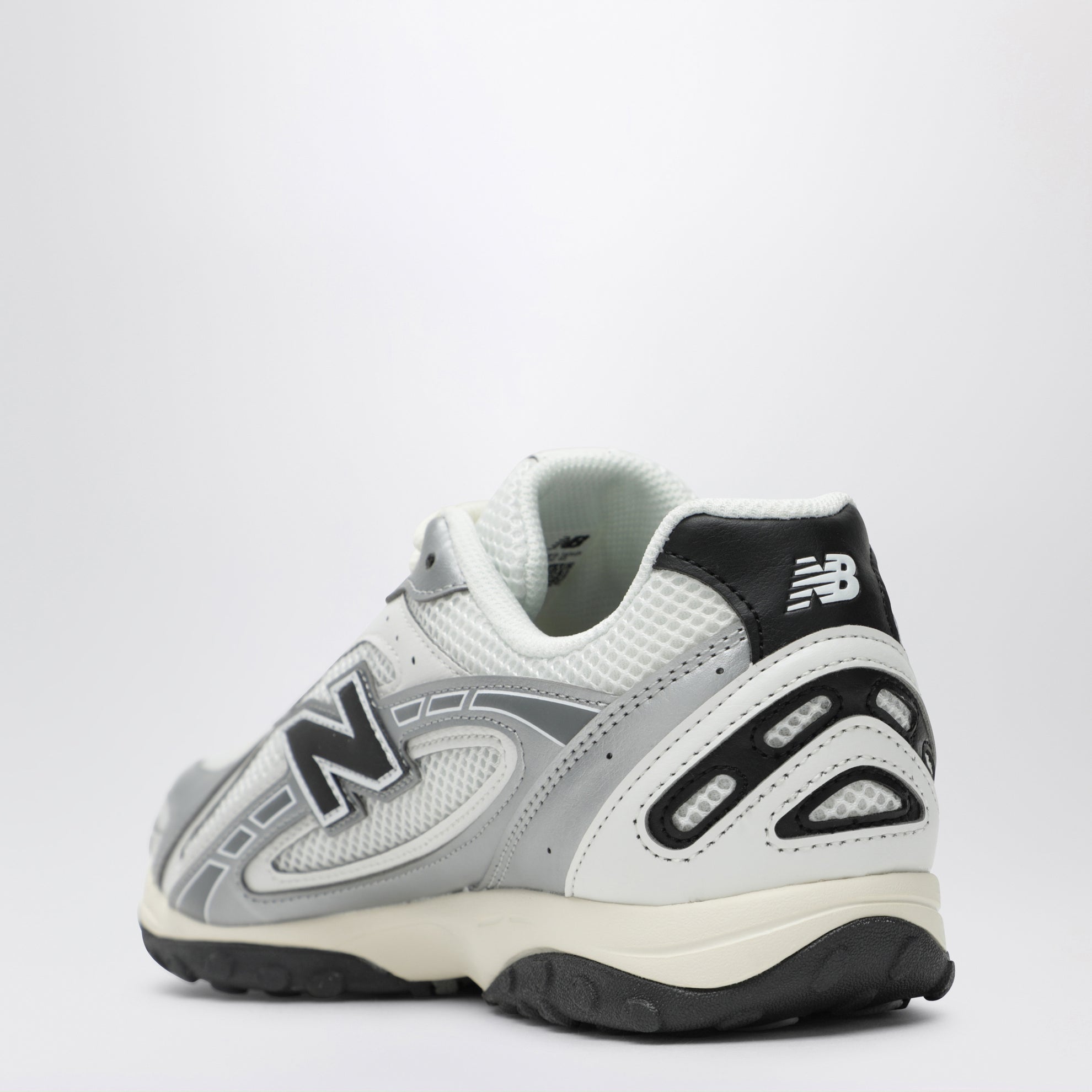 Sneakers 204L White/ Black/ Silver