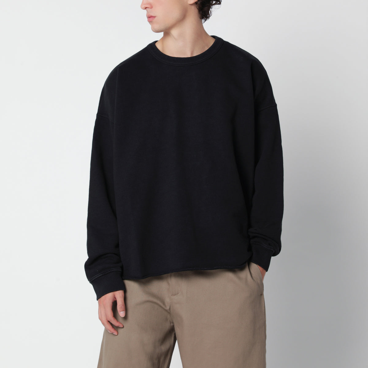 Schwarzes Rundhals-Sweatshirt aus Baumwolle