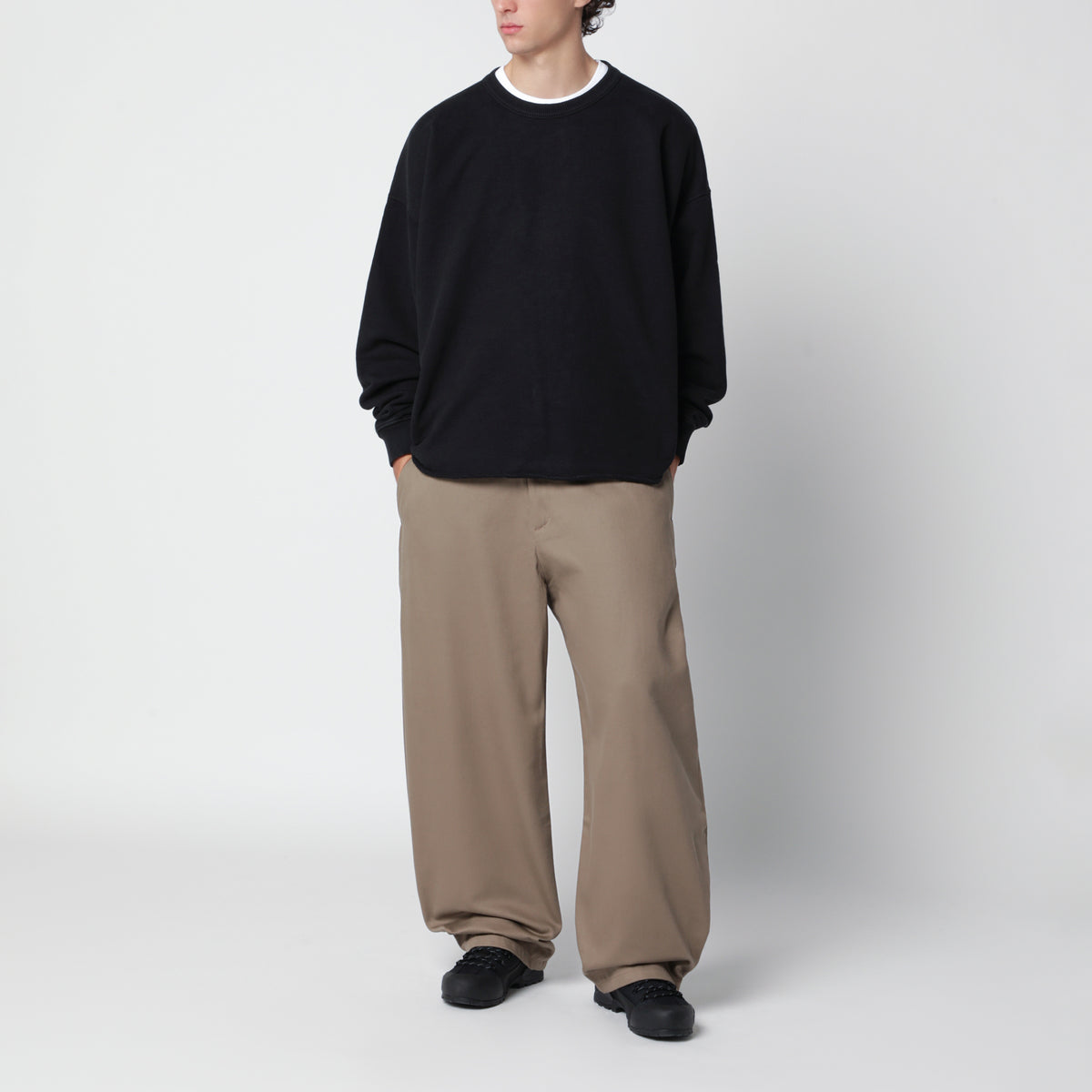 Schwarzes Rundhals-Sweatshirt aus Baumwolle