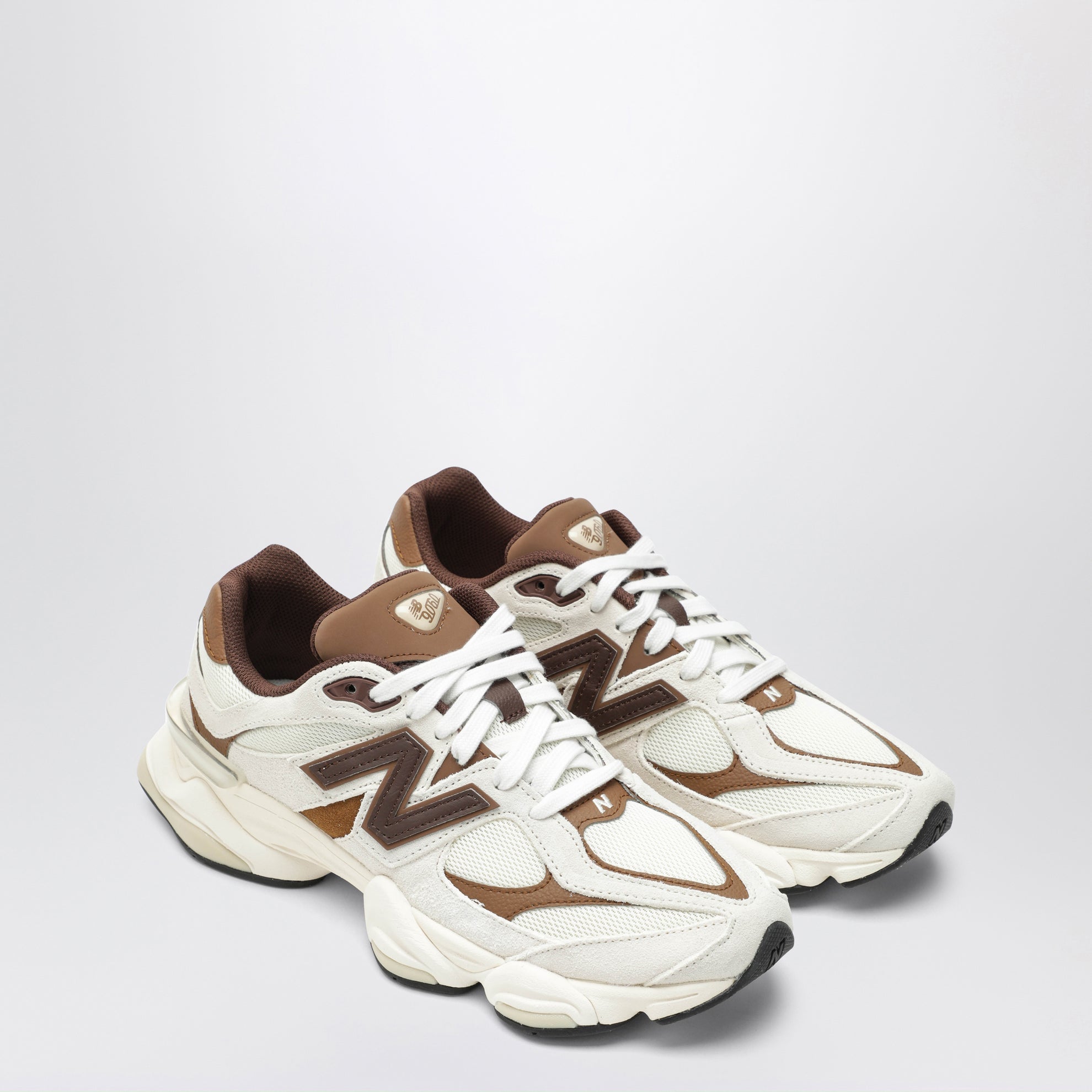 Sneakers 9060 Breakfast Tea/Angora