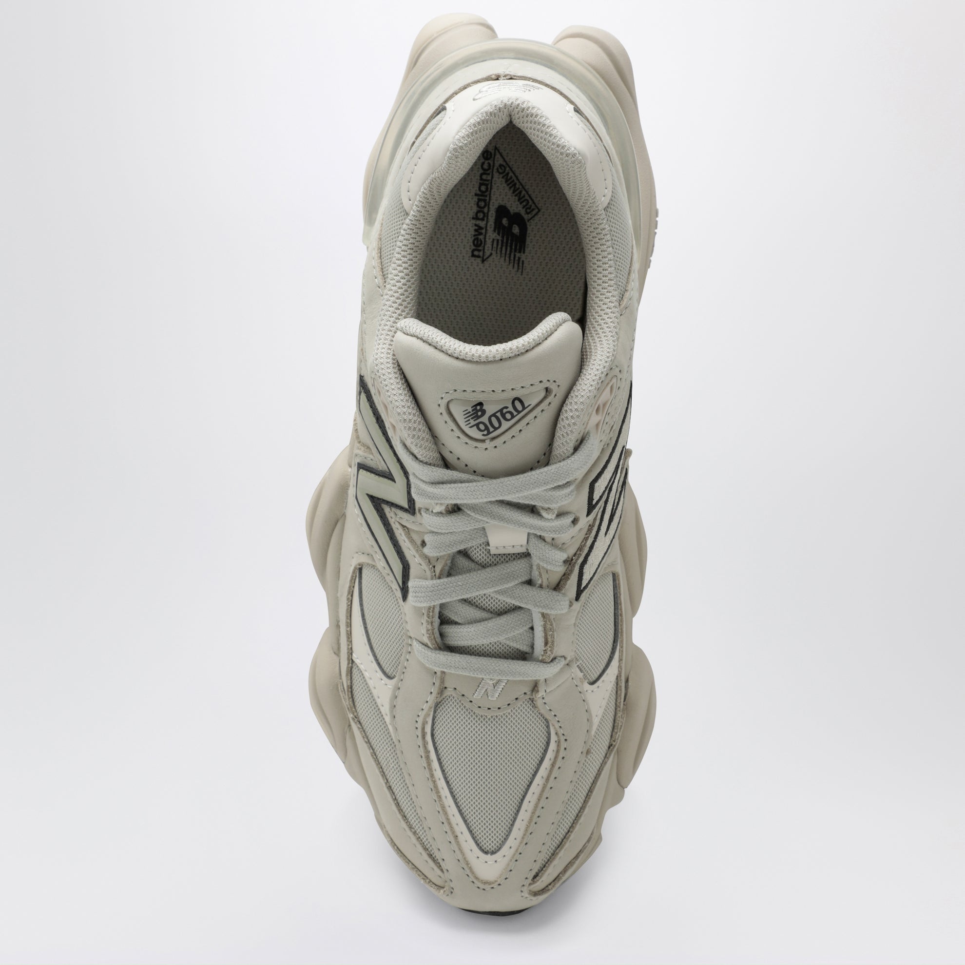 9060 Shipyard/Linen Sneakers in mesh and suede